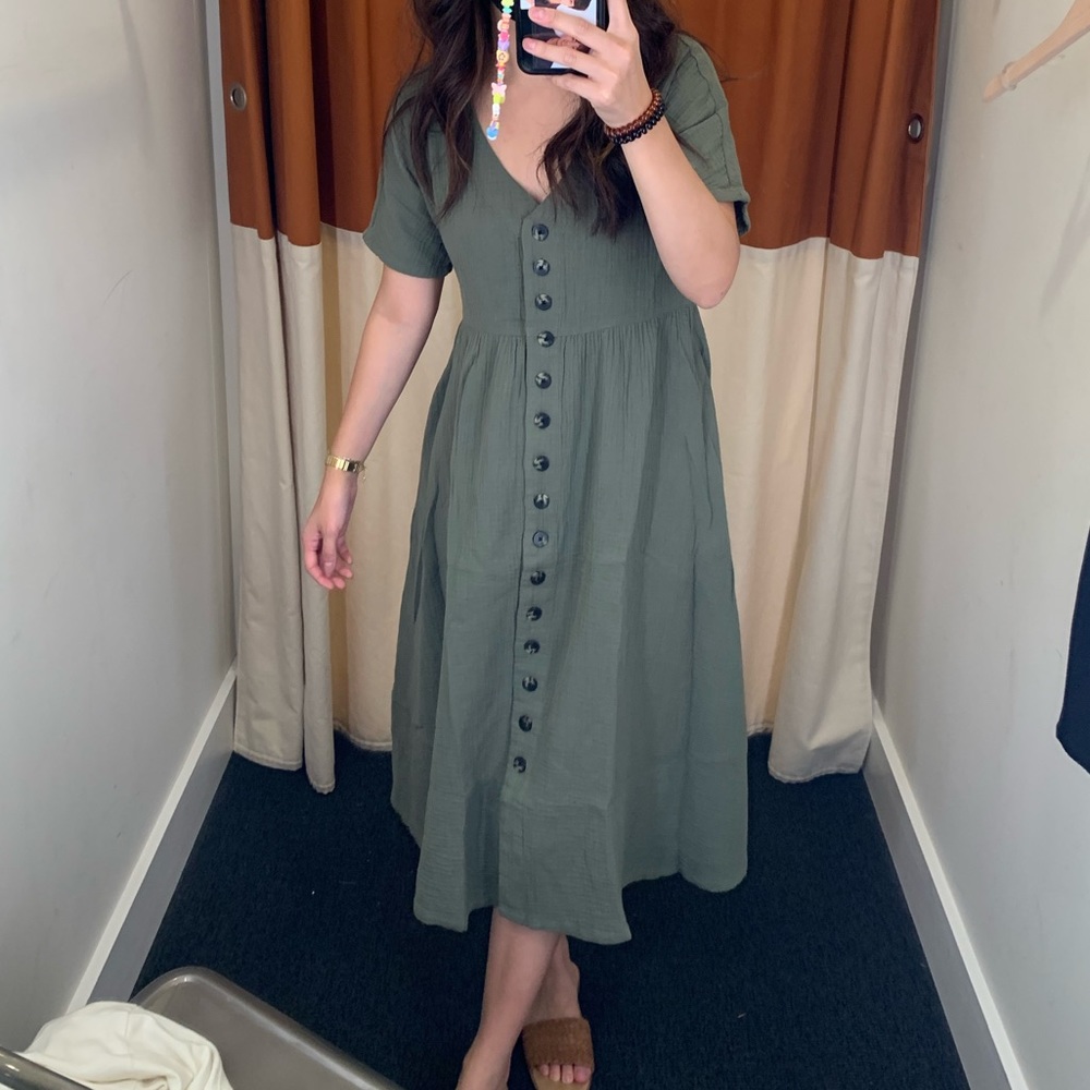 NWOT Madewell Lightspun Button-Front Midi Dress